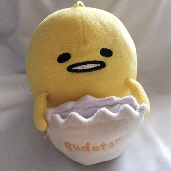 gantungan boneka gudetama