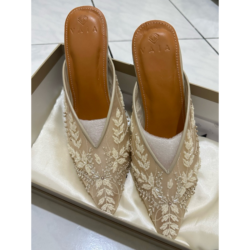 Preloved VAIA Heels Callya Beige