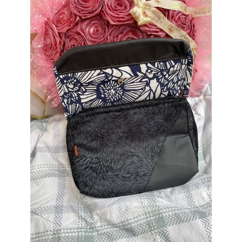 

sampul/cover al quran makna non saku