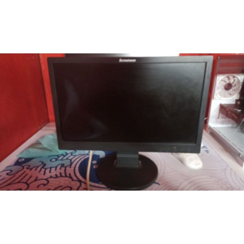 Monitor Lenovo 19" Minus