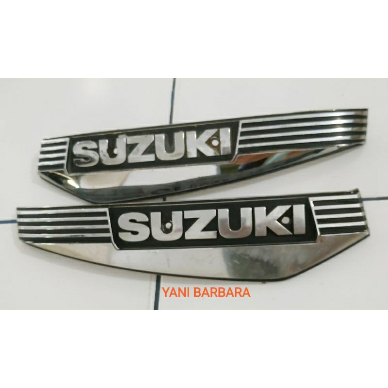 Emblem Tangki Suzuki RC100 Original