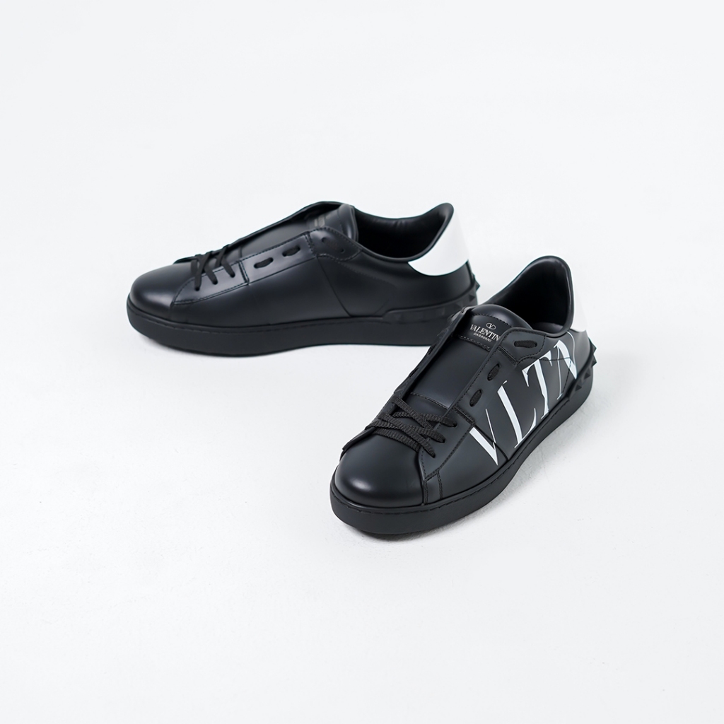 Sepatu VLTN TEXT SIDE WHITE BLACK SNEAKER 100% ORIGINAL