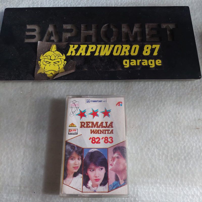 Kaset Pita Remaja Wanita 82' 83'