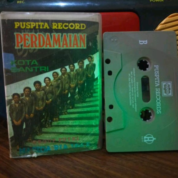 kaset pita Nasida ria vol 5 perdamaian