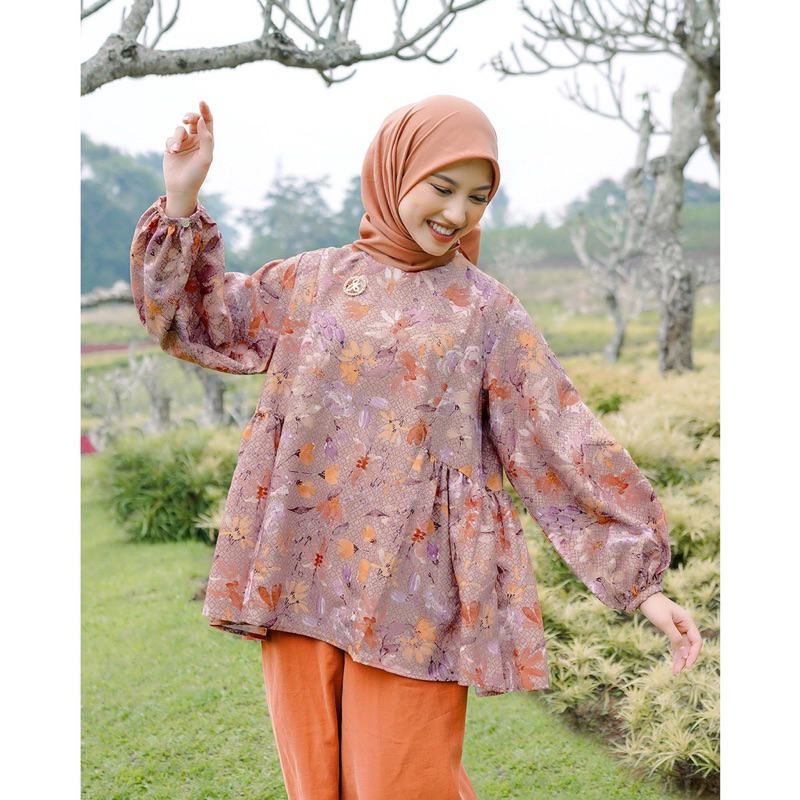 arsscarf blouse