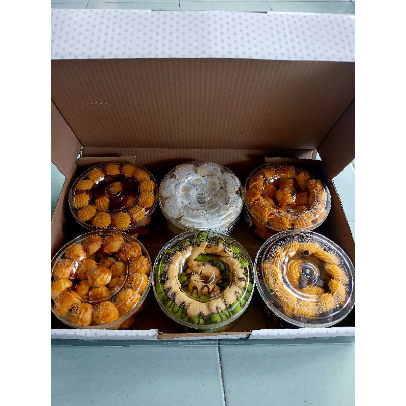 

Salwa Cookies Hampers Kuker Kue Lebaran Premium 2025