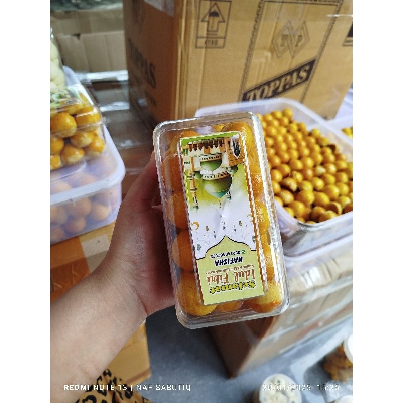 

nastar premium 1 karton isi 12 toples