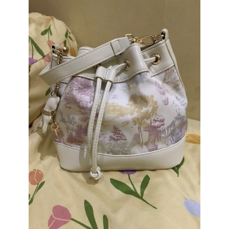 Preloved Hana Bag Tas Tangan Motif Bunga