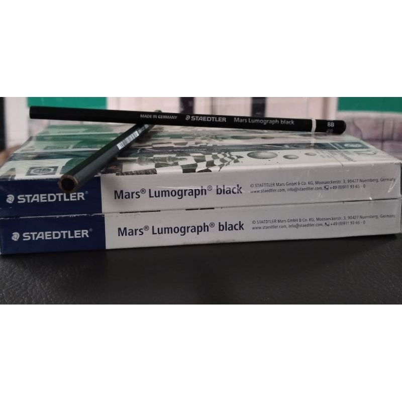 

Staedtler Mars Lumograph Black