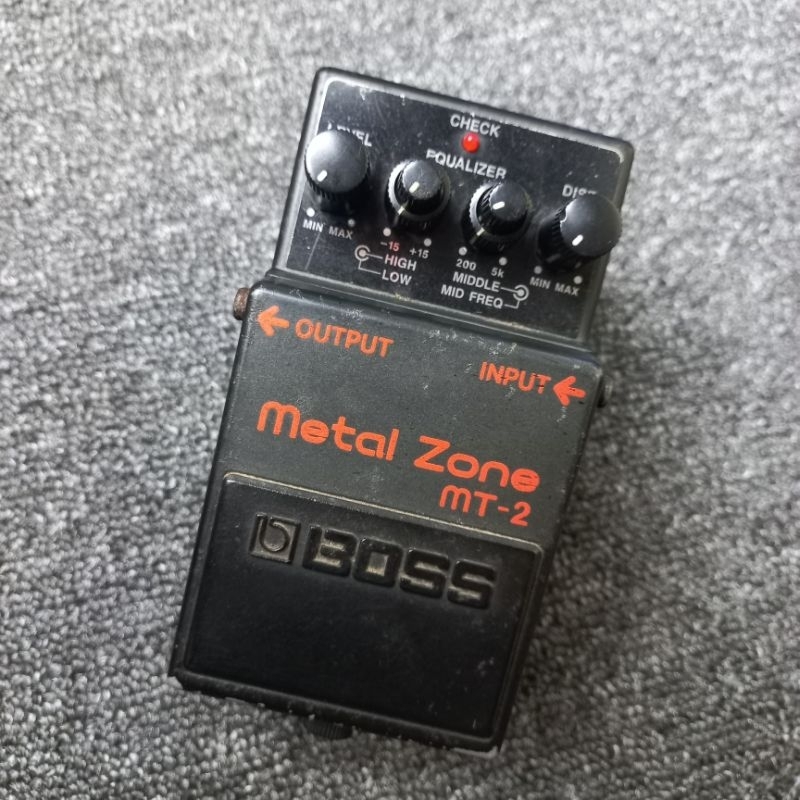 Boss MT 2 - Metal Zone - Efek Gitar