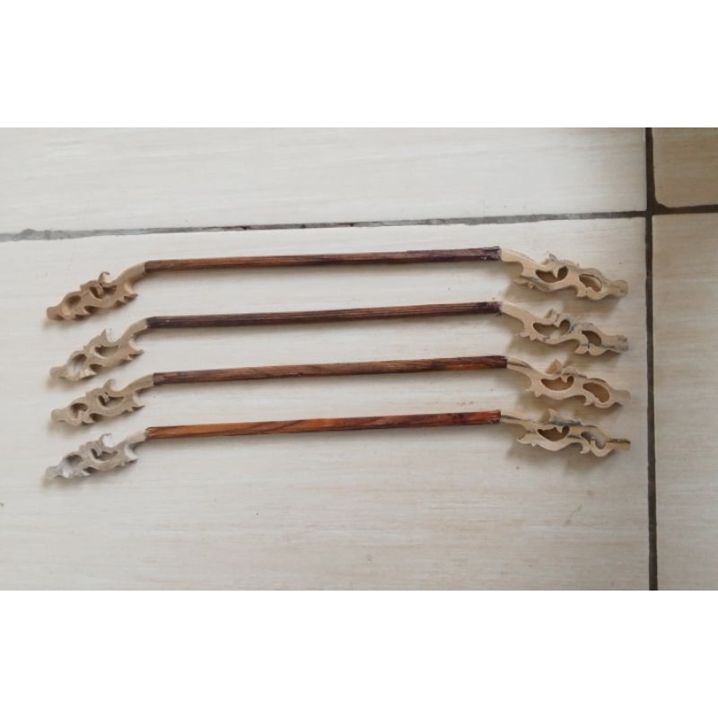 TANGKRINGAN UKIR BURUNG SOGON & COLIBRI PANJANG 33 CM