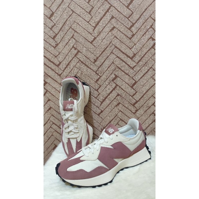 NB327 Women Size 40
