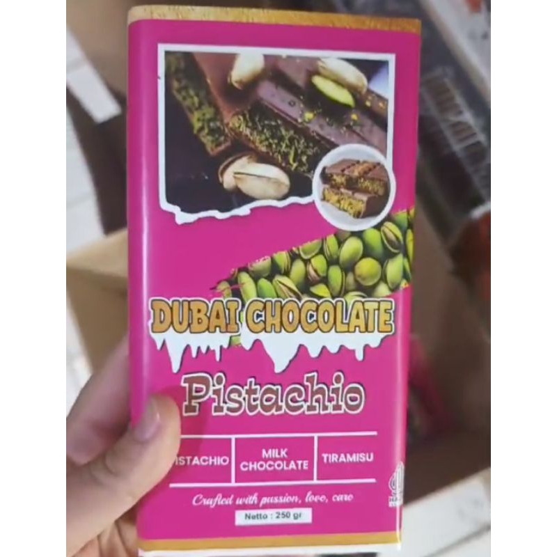 

COKLAT DUBAI PISTACHIO 125GR DAN 250GR TERMURAH