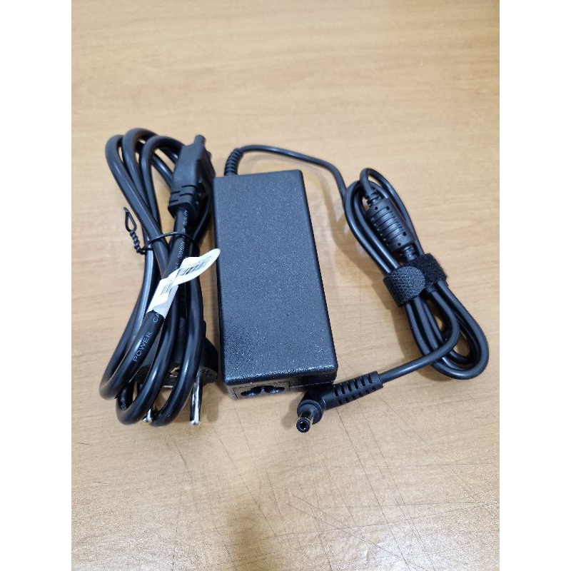 CHARGER ADAPTOR PC Mini Intel NUC
NUC5CPYH NUC5PPYH

19V 3.42A