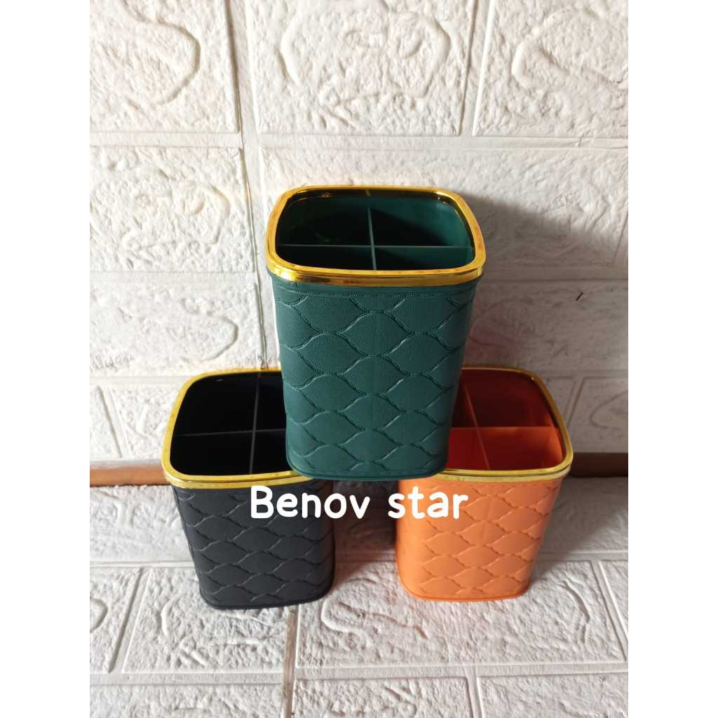 Tempat Kuas Makeup Premium PLASTIK Rak Kosmetik motif Kain sekat Tempat Pensil