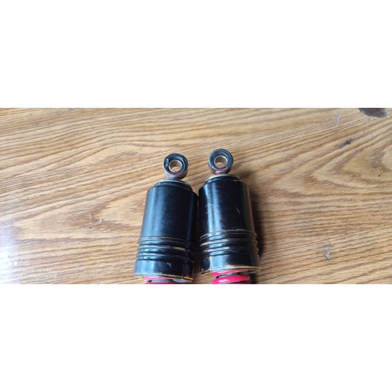 Skok belakang/ yamaha Alfa original atau shockbreaker Yamaha Alfa original atau /shock belakang /Yam