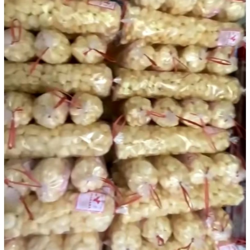 

Kerupuk Rambak Kulit Sapi Asli Spesial Gurih 200 Gram 100% Halal