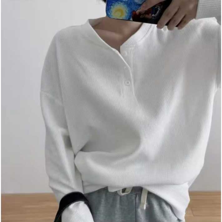 Kaos Lengan Panjang Putih Wanita