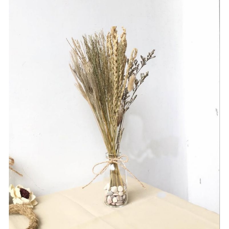 Bunga kering hiasan ruang tamu aesthetic