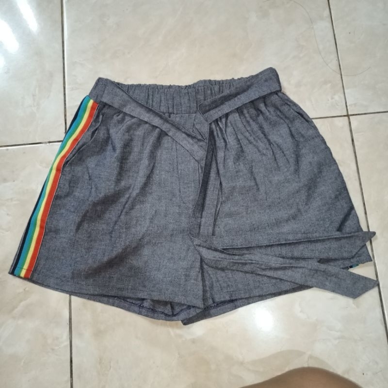 preloved celana pendek colorbox