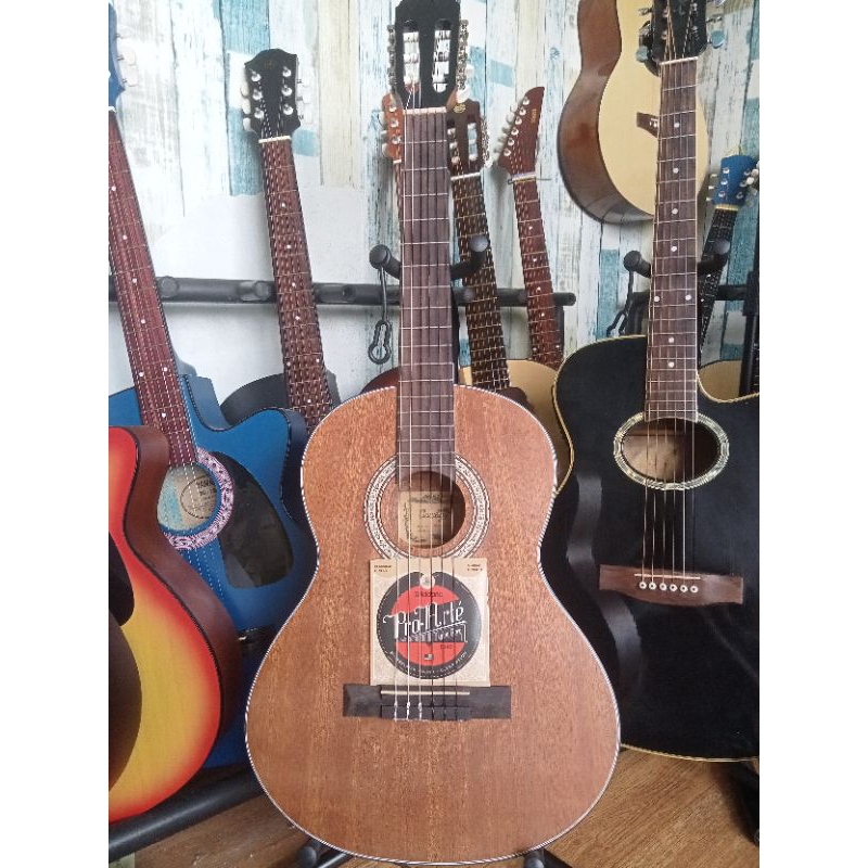 OLSHOP BANJARMASIN-Gitar 3/4 second bening ORI cowboy GC100 CLASIC NYLON Bonus tas
