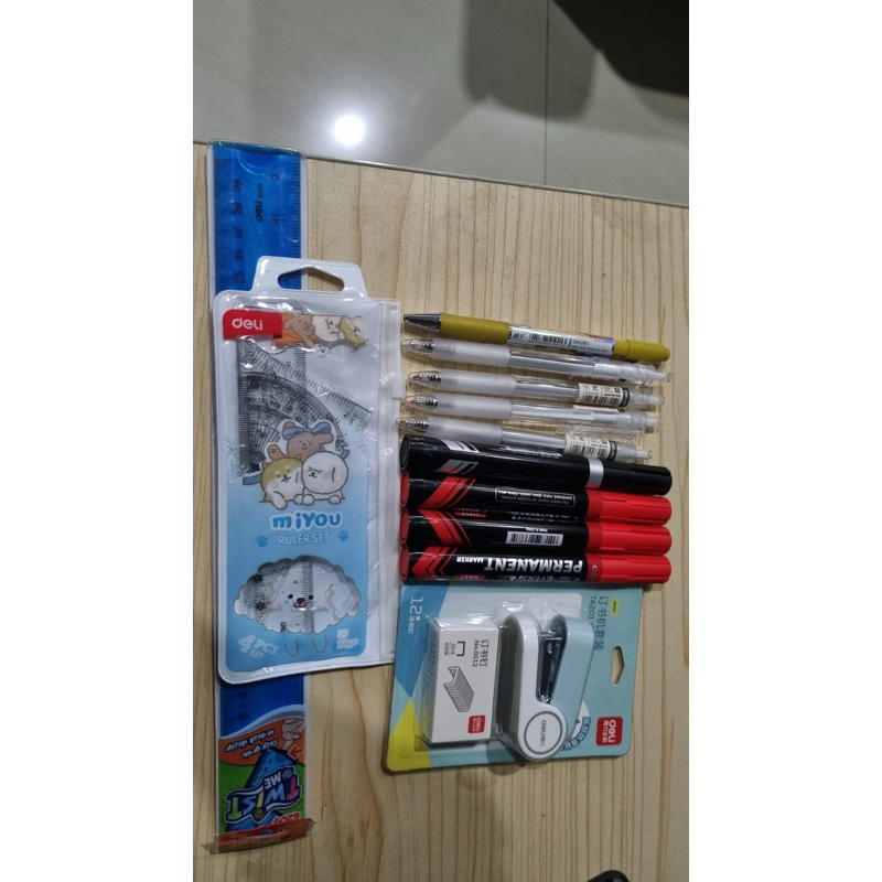 

set alat tulis