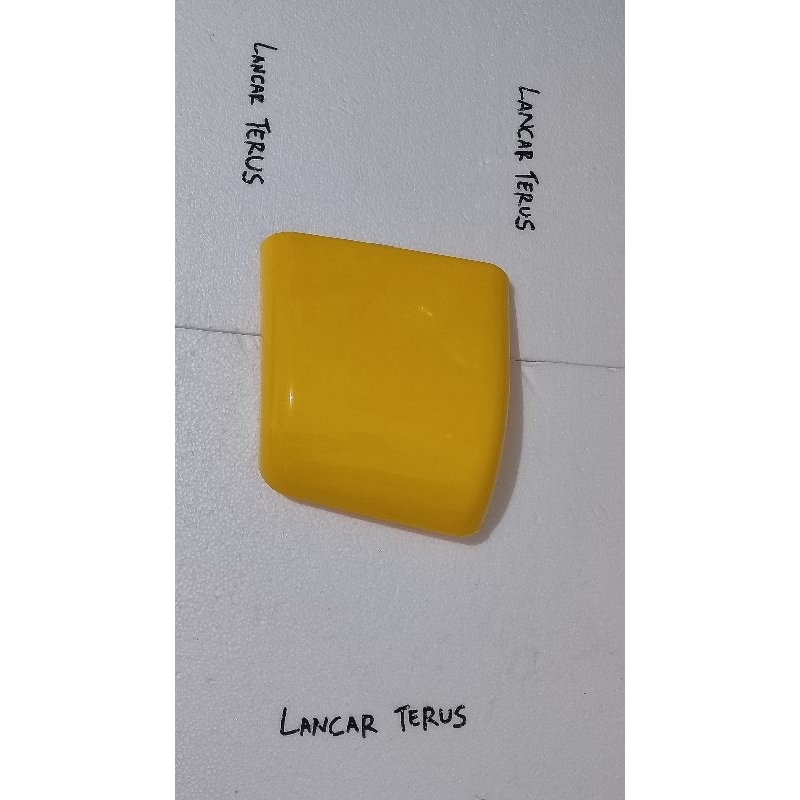 kumis bemper kanan Mitsubishi Canter