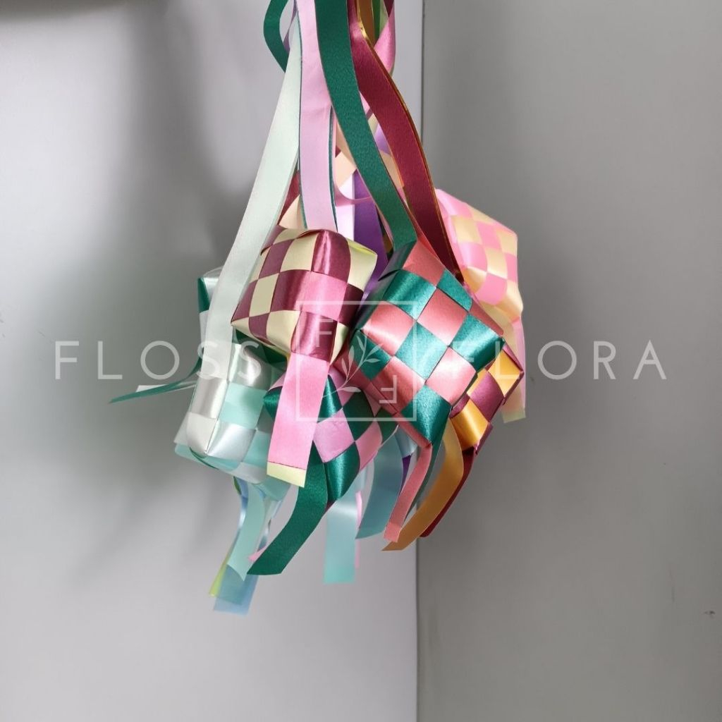 

Aksesoris Lebaran / Idul Fitri / Ketupat 1/2 12 Pcs Mix