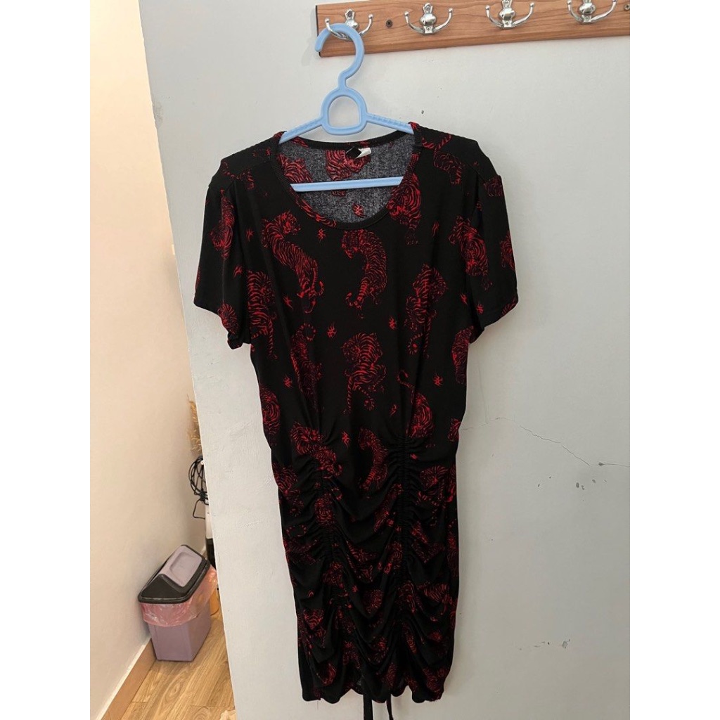 H&M - Dress Tiger BodyCon PREMIUM
