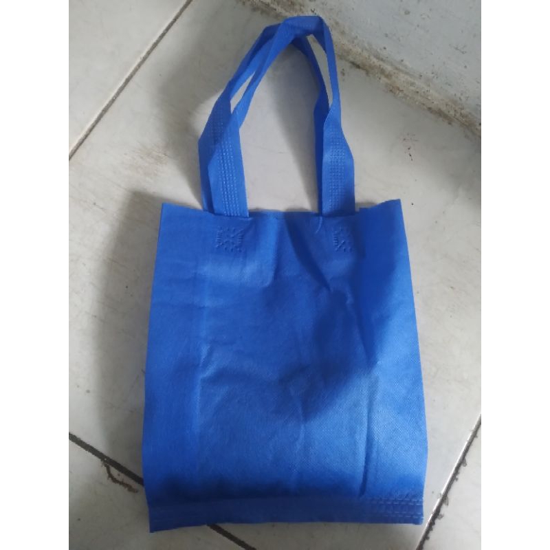 

Goodie bag ukuran 20x25