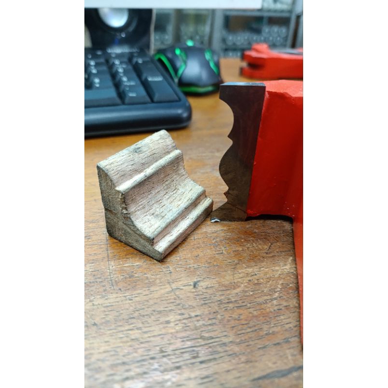 

pisau lis plafon A4 hasil kayu super cantik