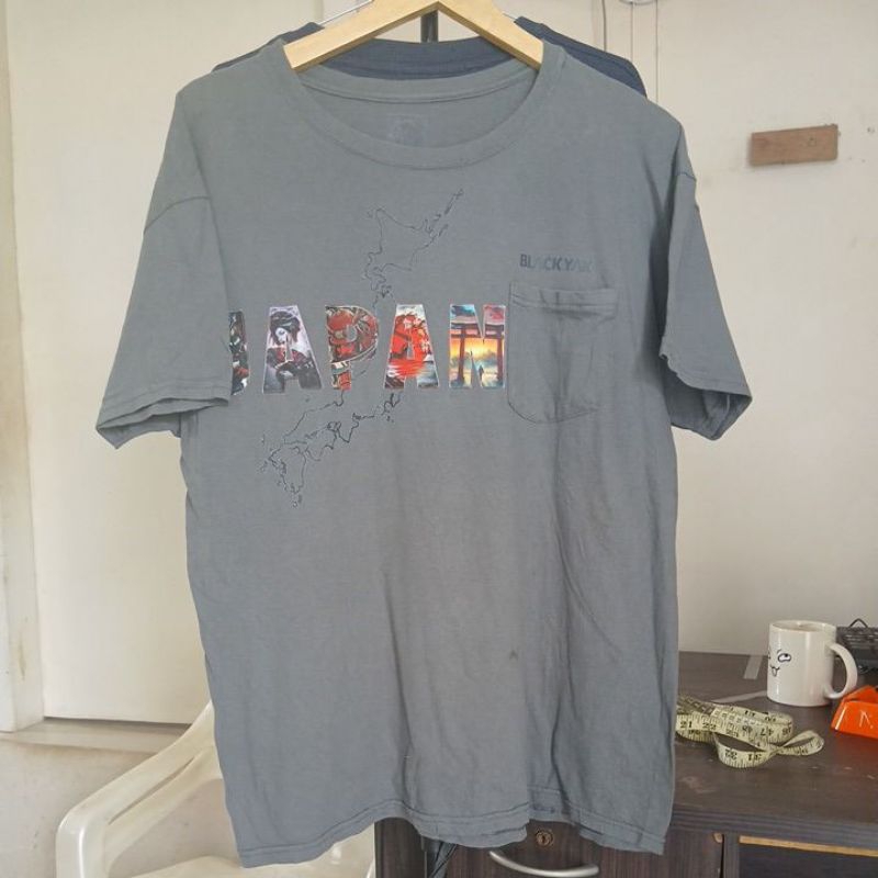 Kaos katun BLACKYAK Second Original tebal warna abu pekat built up LD 116cm Pjg 71cm