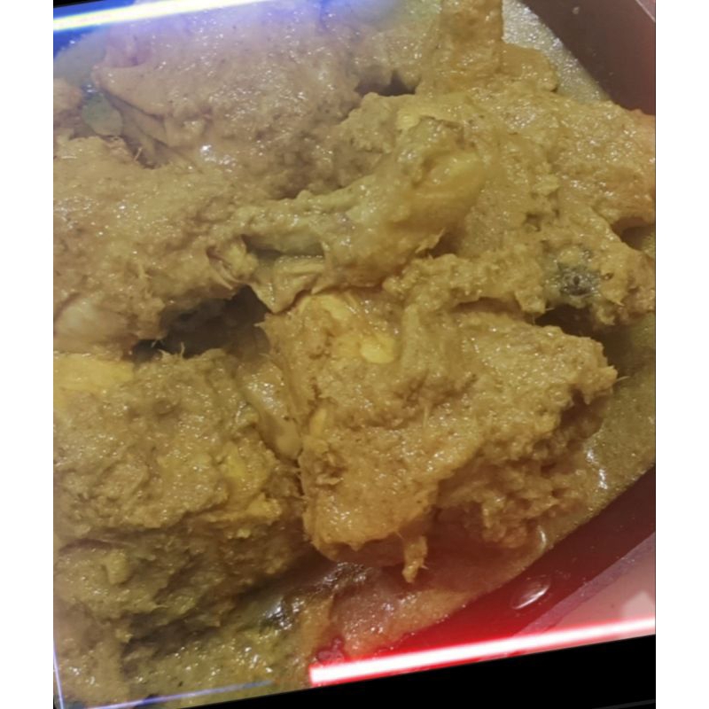 

ayam ungkep homemade dengan racikan bumbu rempah khas Jawa Tengah/free sambal goreng