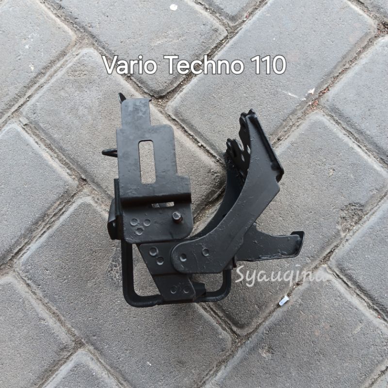 Tempat Accu Dudukan Aki Vario Techno Karbu 110 CBS, Vario Karbu Lama 110 Original