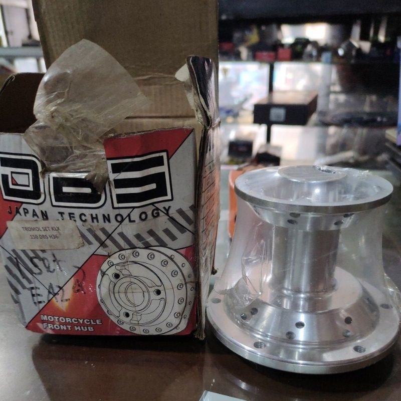 Tromol belakang KLX/Dtracker 150 type apapun merk DBS. silver. H36.