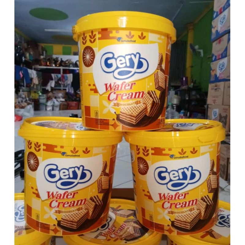 

Gery wafer cream chocolate kemasan kaleng timba 250gr