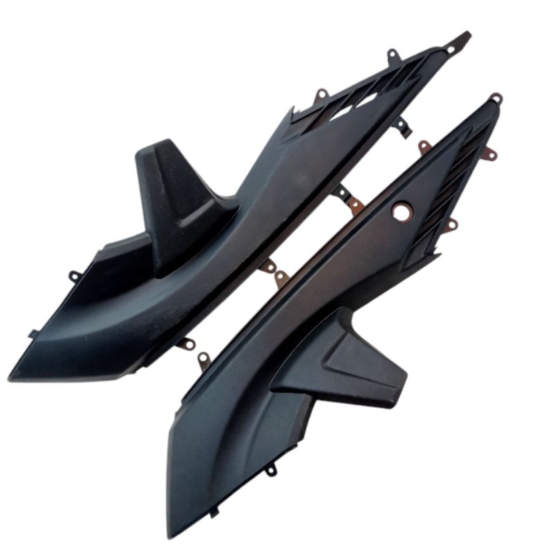 83520-KVB-900 83620-KVB-900 Sambungan Body Cover L R Body Side Kanan Kiri Vario 110 CW Old Karbu