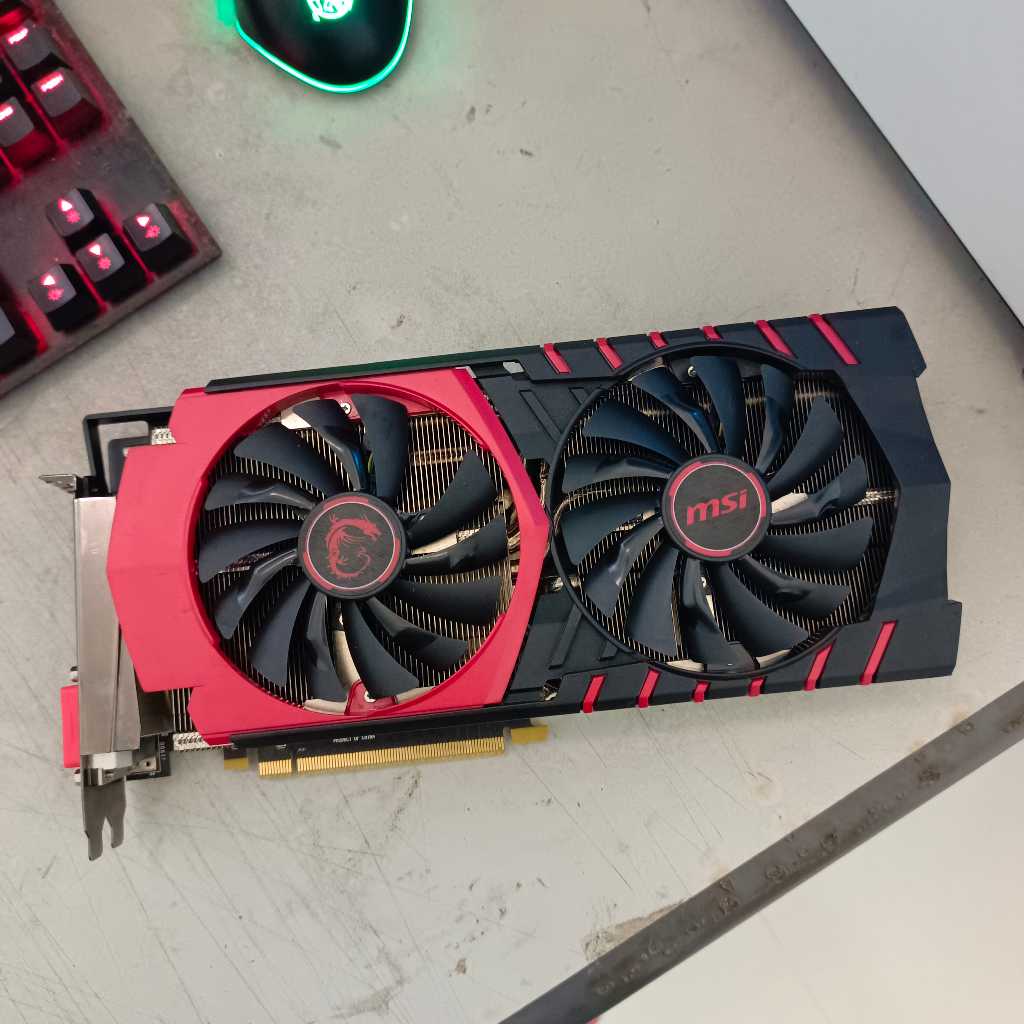 VGA AMD Radeon R9 390 8GB GDDR5 512Bit