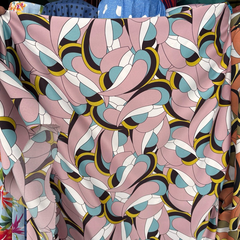 kain silk motif abstrak - kain silk premium - kain satin silk motif - kain bahan meteran - kain sati