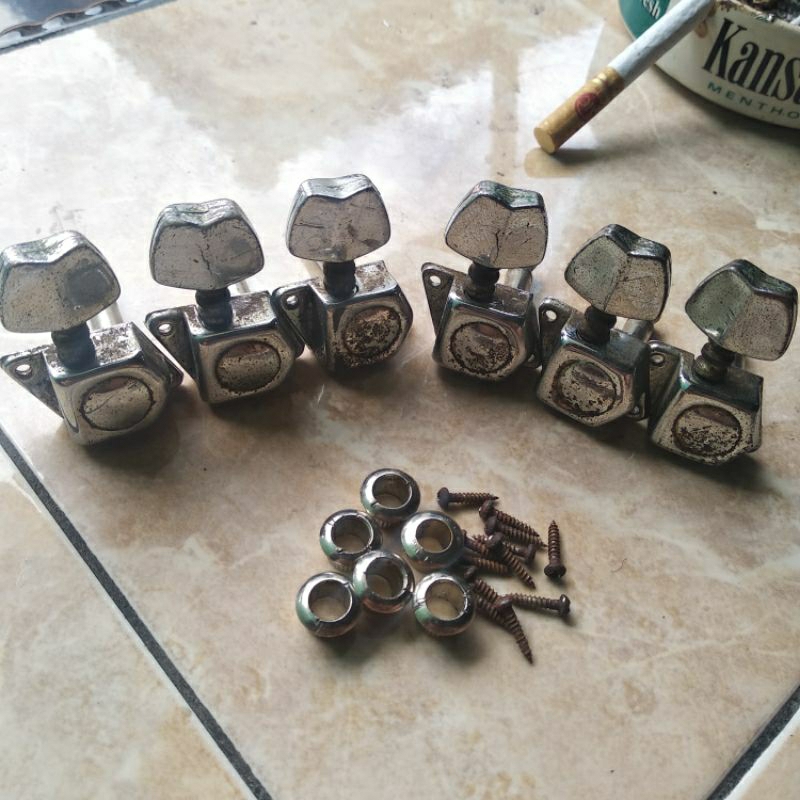 1 set dryer gitar listrik VINTAGE copotan stratocaster LYON by Washburn