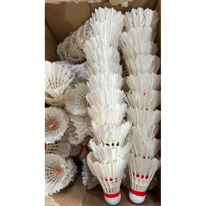 Shuttlecock bekas / kok badminton / bola bulu tangkis bekas Kalimantan HB