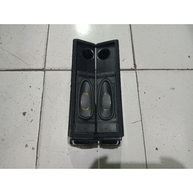 speaker Sony KD-55X8000H satu pasang