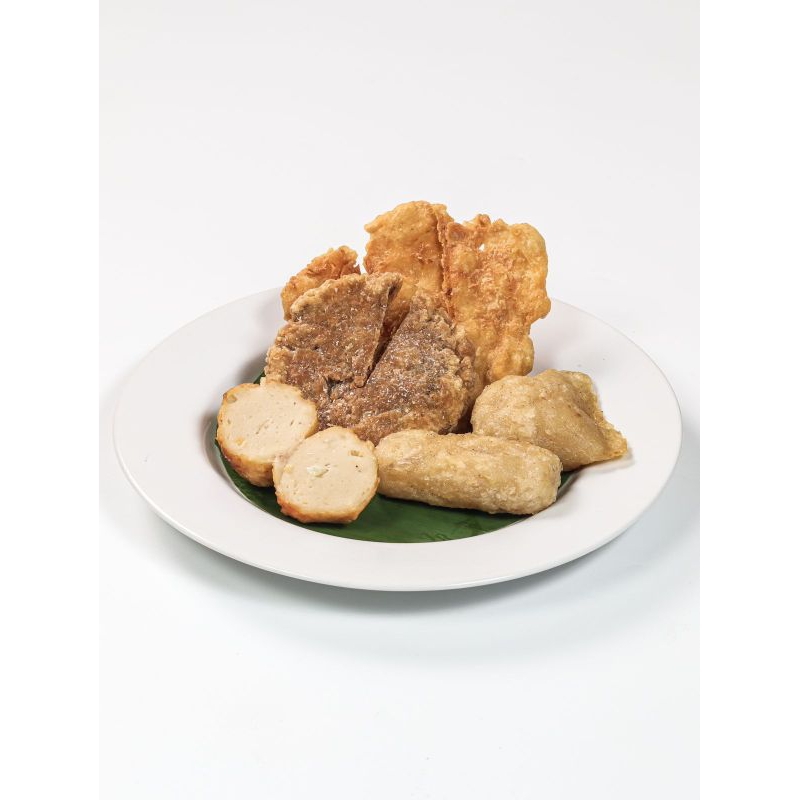 

Pempek ikan/ pempek kapal selam/ pempek telur/ pempek lenjer/ pempek adaan/ pempek kulit/ pempek crispy