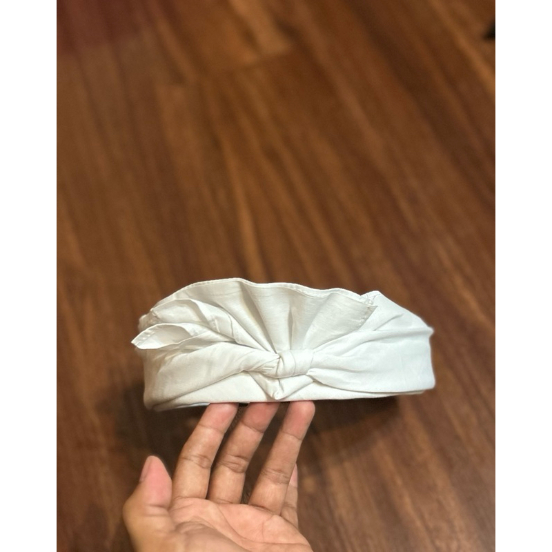 udeng putih jadi janggar rimpit