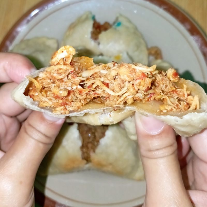 

cireng isi ayam suwir pedas bakso pedas jando pedas keju 10pcs dijamin murah