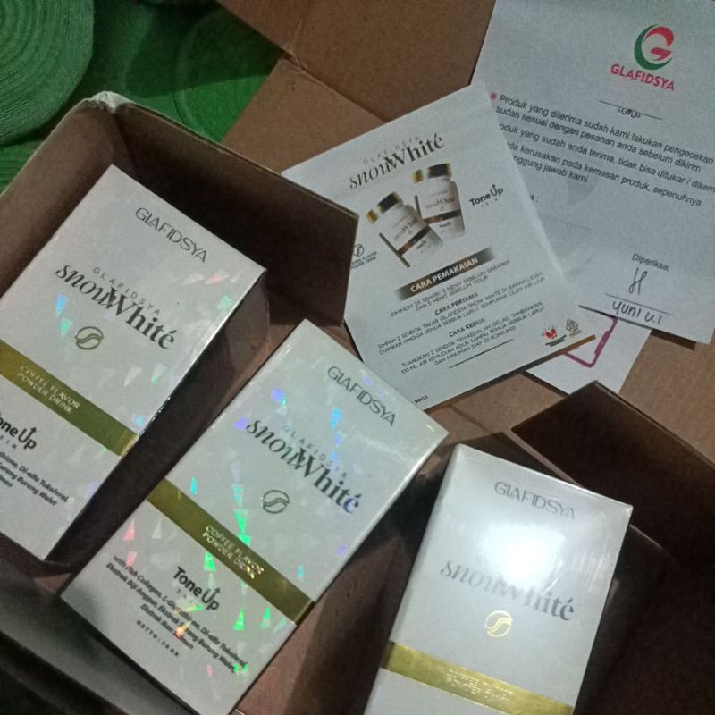 

Glafidsya SnowWhite Coffee Flavor Powder Drink