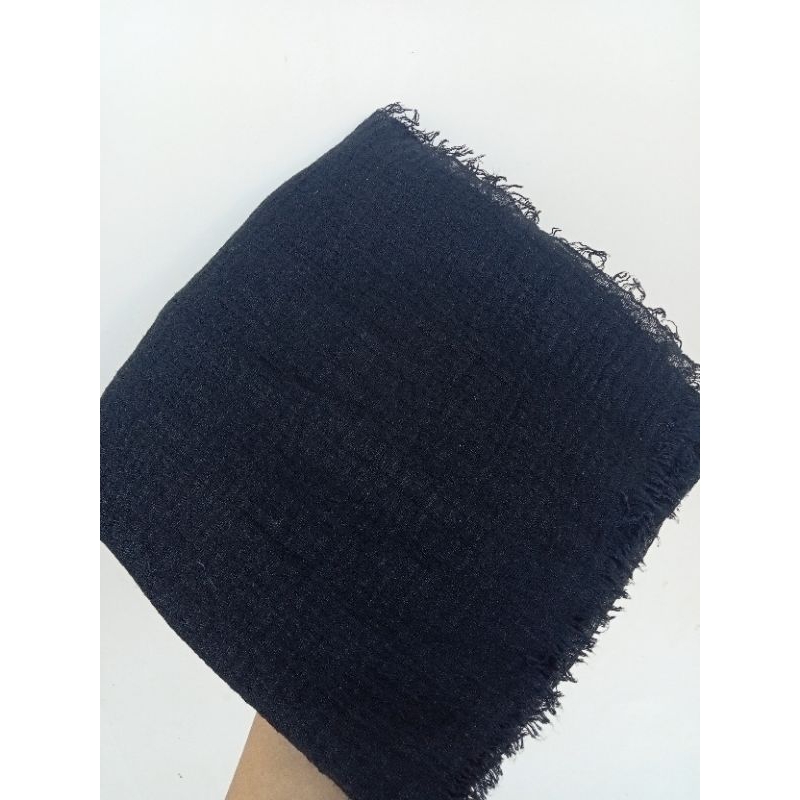[PRELOVED] Jilbab Pashmina Crinkle Shawl Hitam 196x95cm