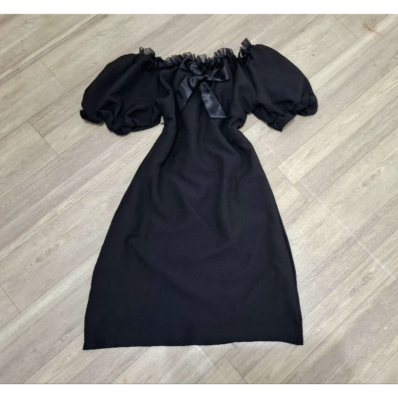 Dress Hitam Lengan Balon Cantik