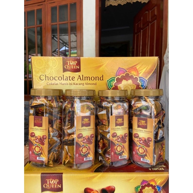 

Top Queen Cokelat Manis Isi Kacang Almond
