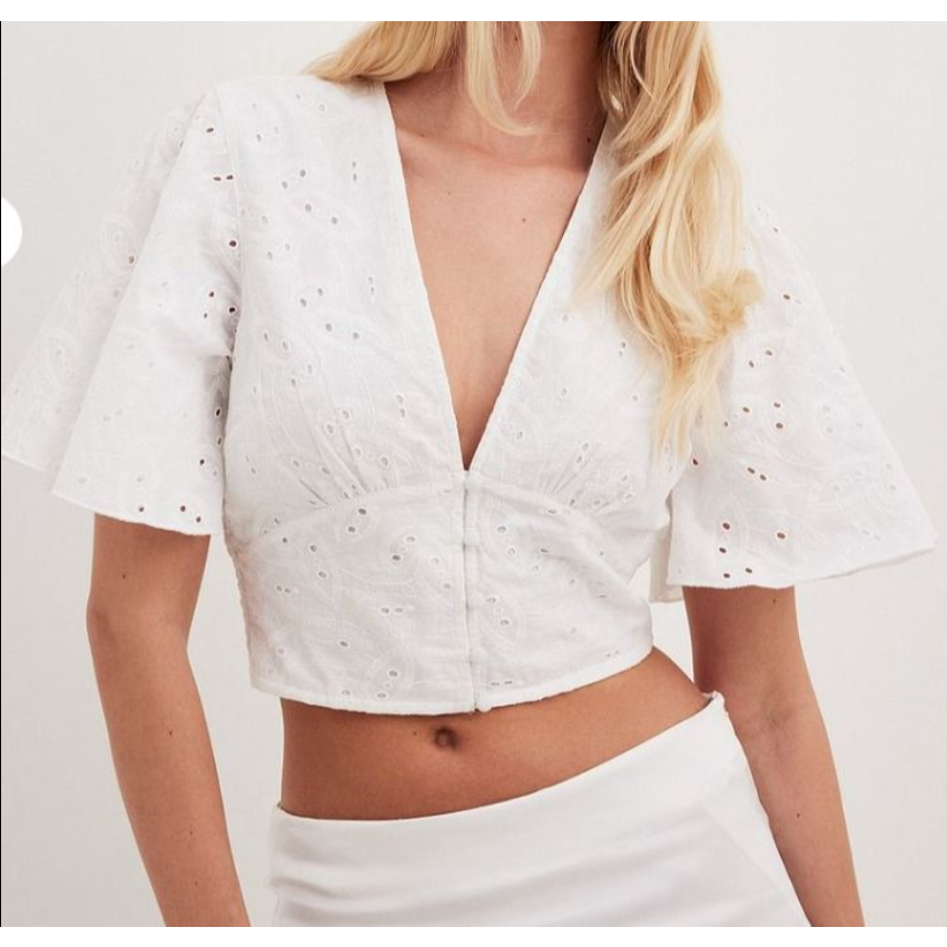 Blus Putih Bordir Lengan Pendek